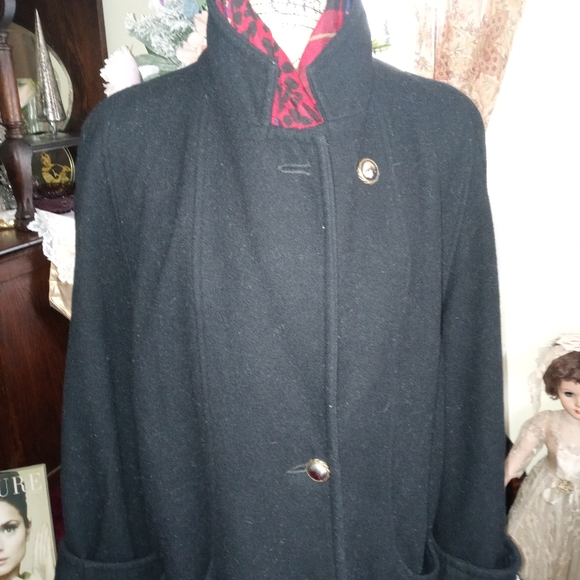 Set! Vintage Wool Coat + Scarf ❤🖤 - Picture 10 of 16